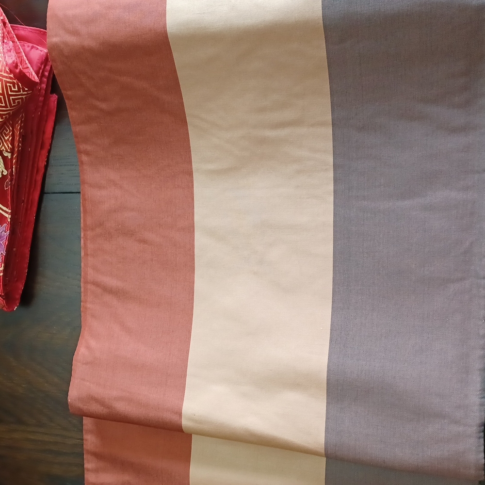 Japanese Table Runner - Picture 4 of 4